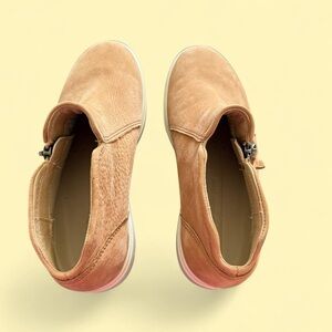 Ecco Women's Tan Sneakers